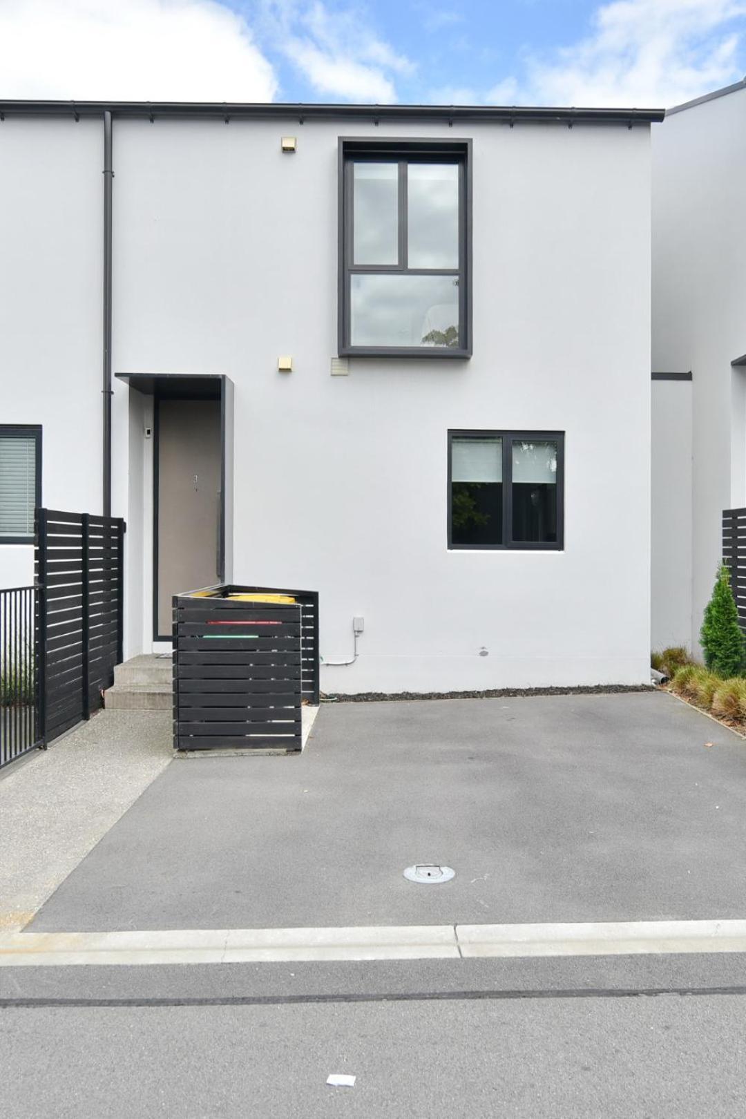 Salisbury - Homes Holiday home